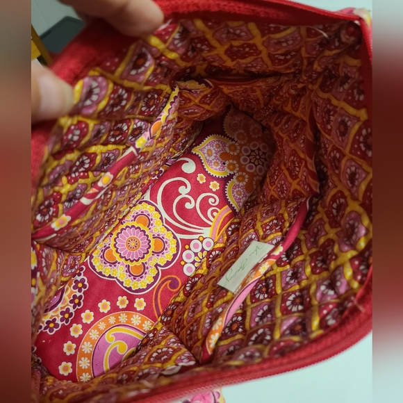 EUC Vera Bradley Retired Raspberry Fizz Tote Purse with matching Keychain case - Picture 12 of 16